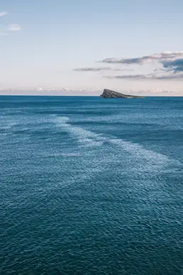 Maisemia Balc&oacute;n del Mediterr&aacute;neo -n&auml;k&ouml;alapaikalta.
